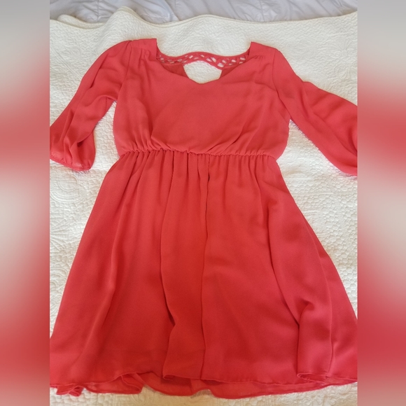 Cute coral Dress - Picture 6 of 7